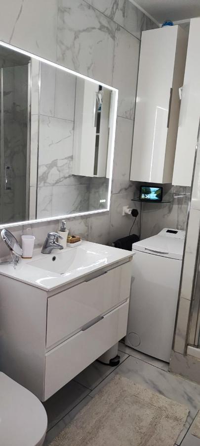 Magnifique Studio Au Coeur Du Marais Paris Exteriör bild
